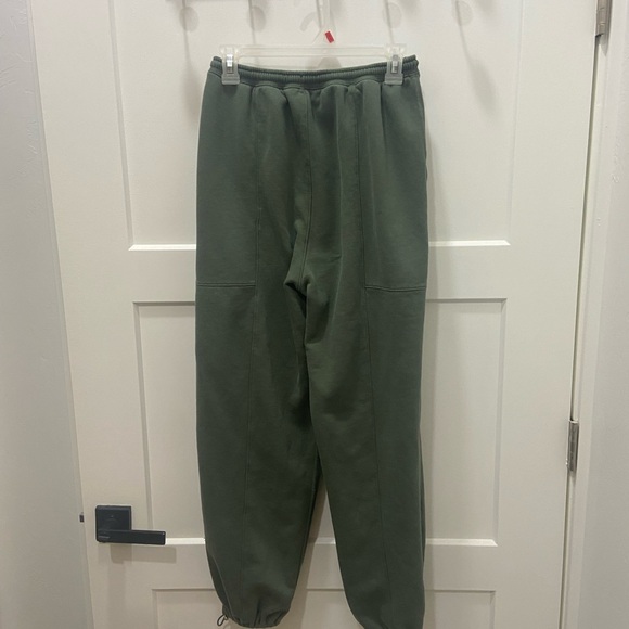 Abercrombie & Fitch Olive Joggers - Picture 2 of 3